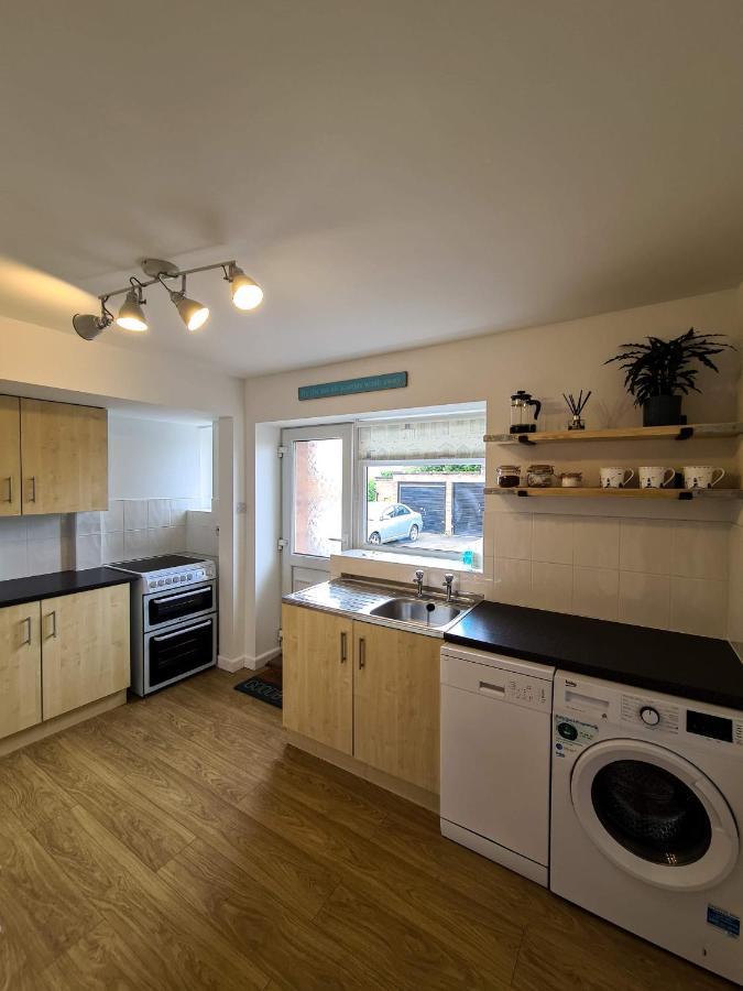 The North Bay Hideaway, Scarborough Apartment Ngoại thất bức ảnh