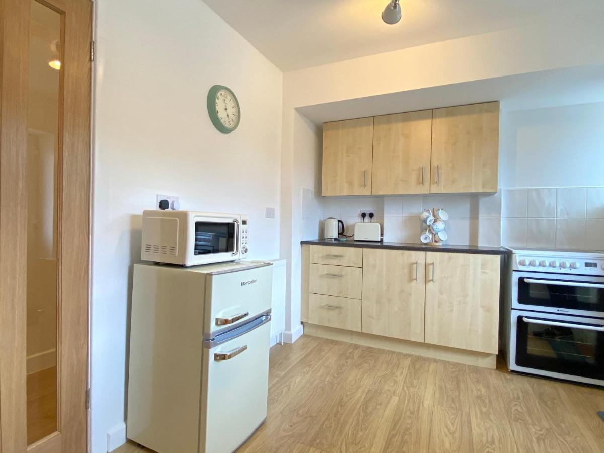 The North Bay Hideaway, Scarborough Apartment Ngoại thất bức ảnh